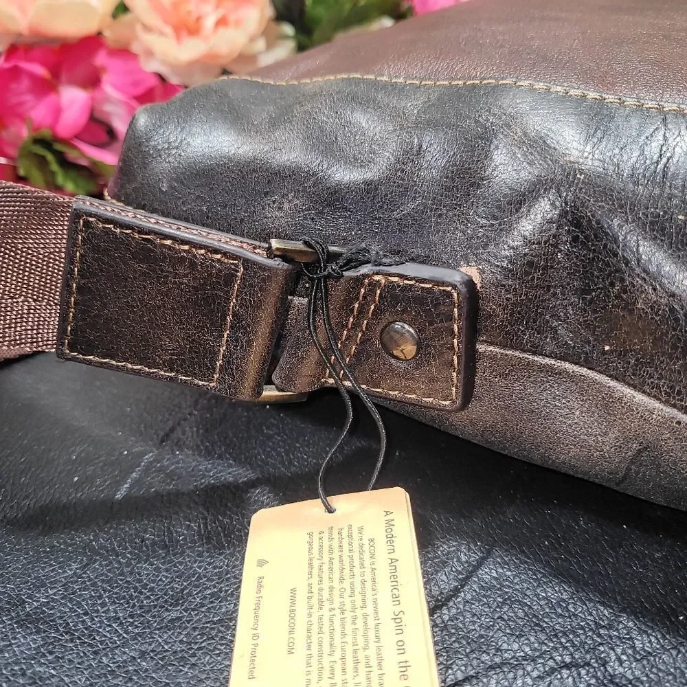 Boconi Garth Urban Messenger Bag in Conyac Full Grain Leather